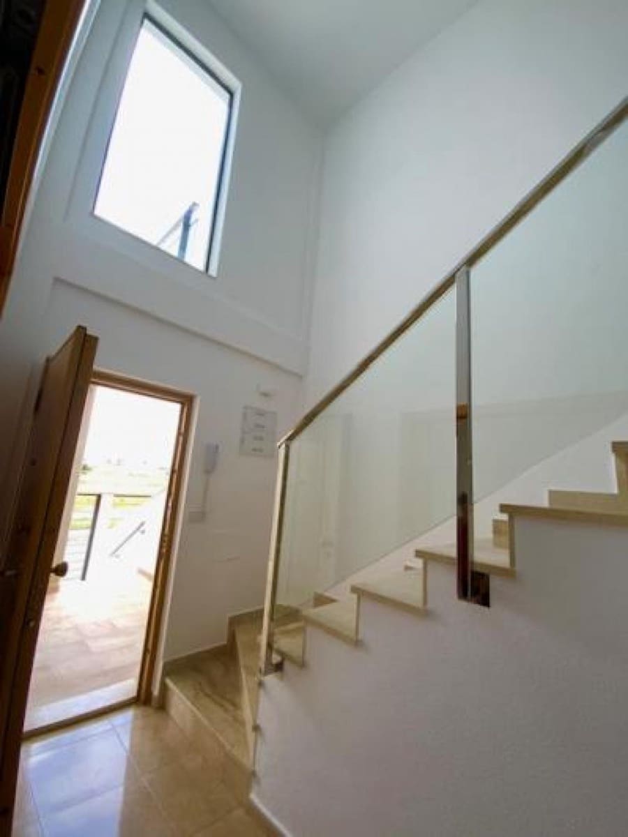 4 chambre Villa/Maison à vendre à Roldan avec piscine garage - 232 705 € (Ref: 9735757)