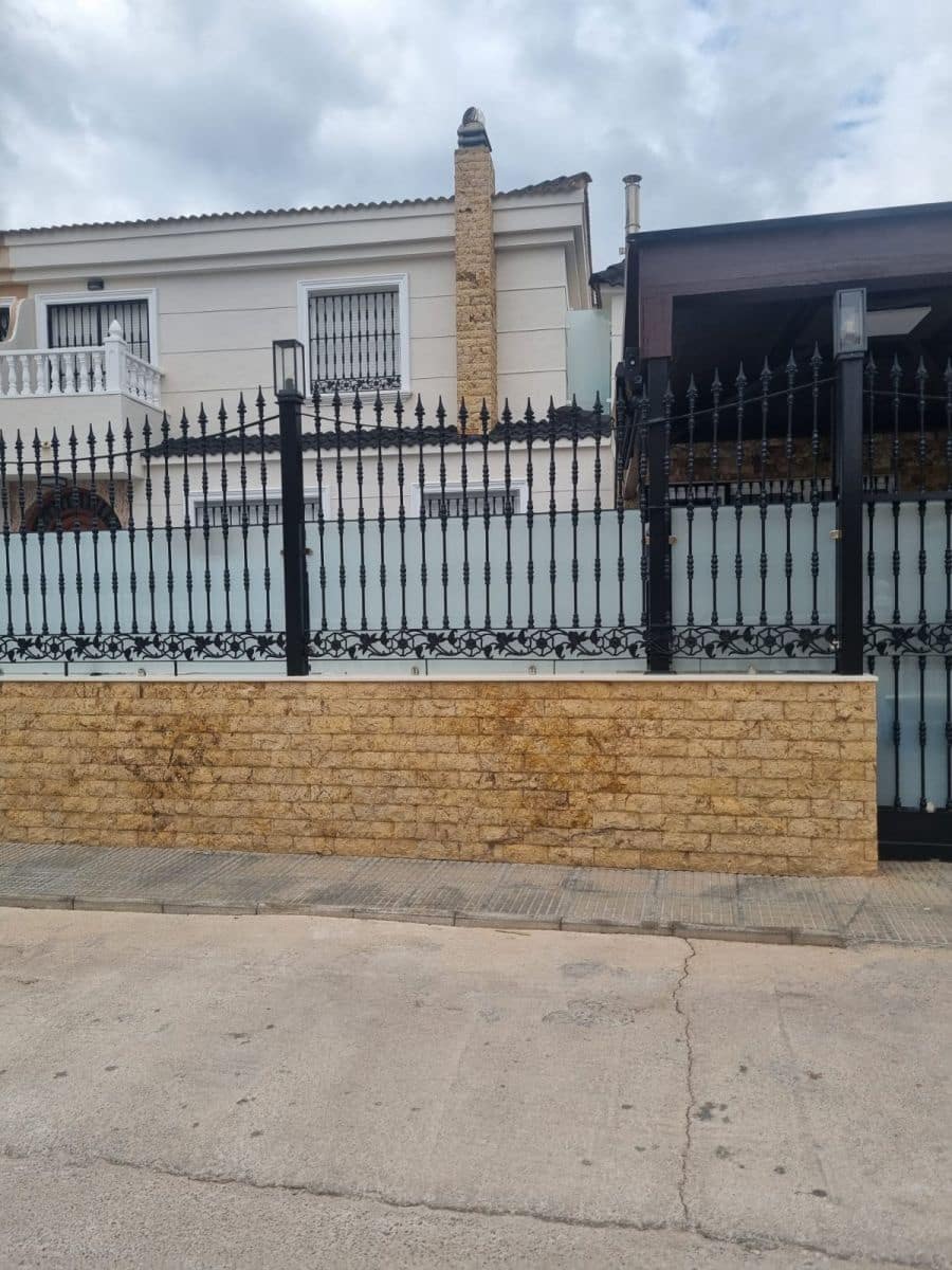 4 quarto Moradia Geminada para venda em La Zenia - 359 000 € (Ref: 9735758)