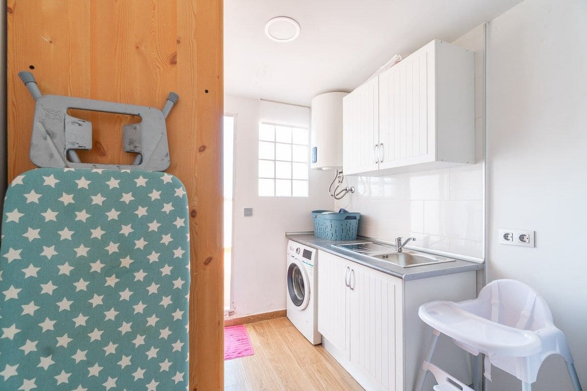 2 soverom Hus til salgs i El Limonar - € 209 900 (Ref: 9735761)