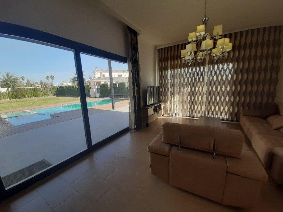 4 bedroom Villa for sale in La Ribera with pool - € 1,990,000 (Ref: 9738969)