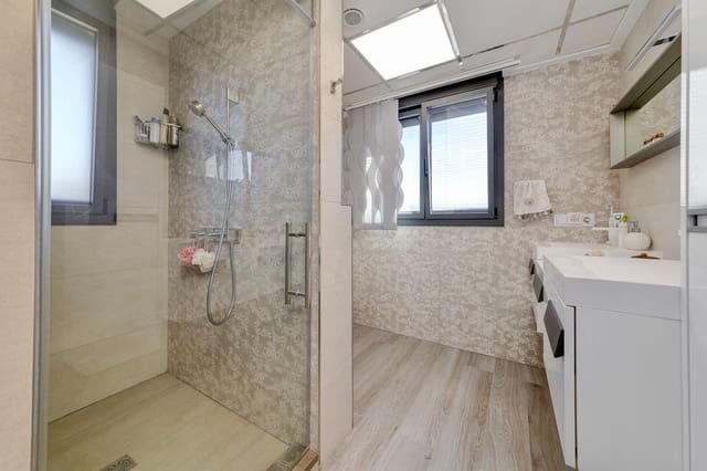 3 soveværelse Villa til salg i Centro, Torrevieja - € 1.275.000 (Ref: 9738980)