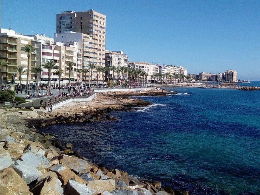 Apartamento de 1 habitación en Torrevieja en venta - 145.000 € (Ref: 9738982)