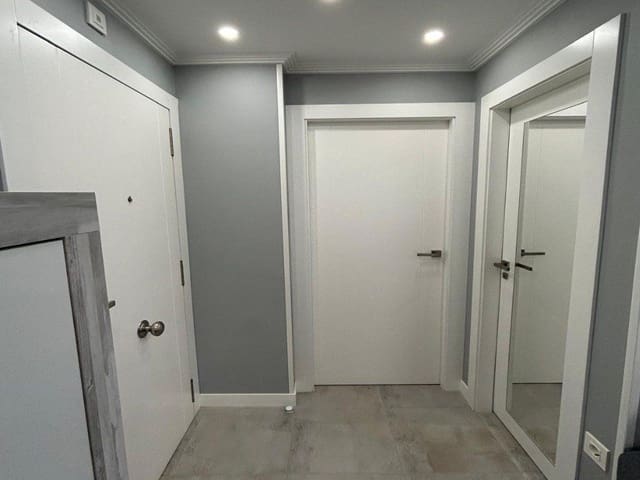 Apartamento de 1 habitación en Centro, Torrevieja en venta - 140.000 € (Ref: 9738983)