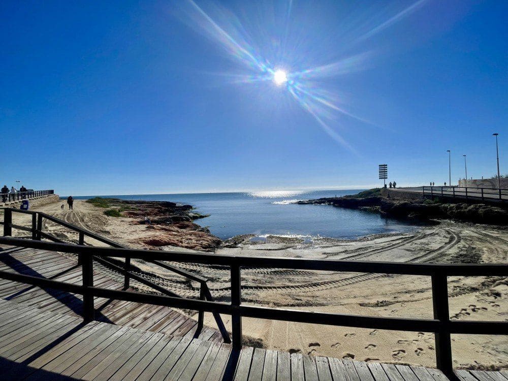 Apartamento de 1 habitación en Torrevieja en venta - 140.000 € (Ref: 9738983)