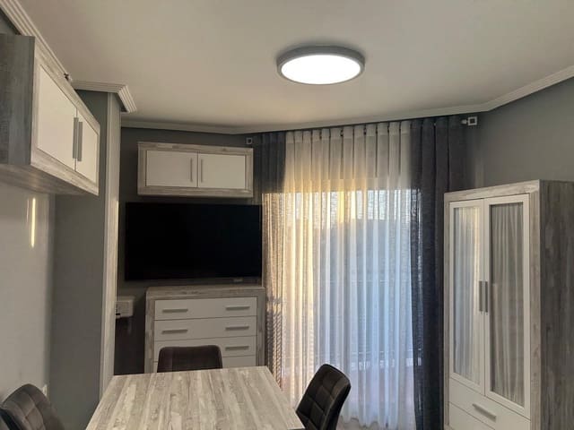 Apartamento de 1 habitación en Centro, Torrevieja en venta - 140.000 € (Ref: 9738983)