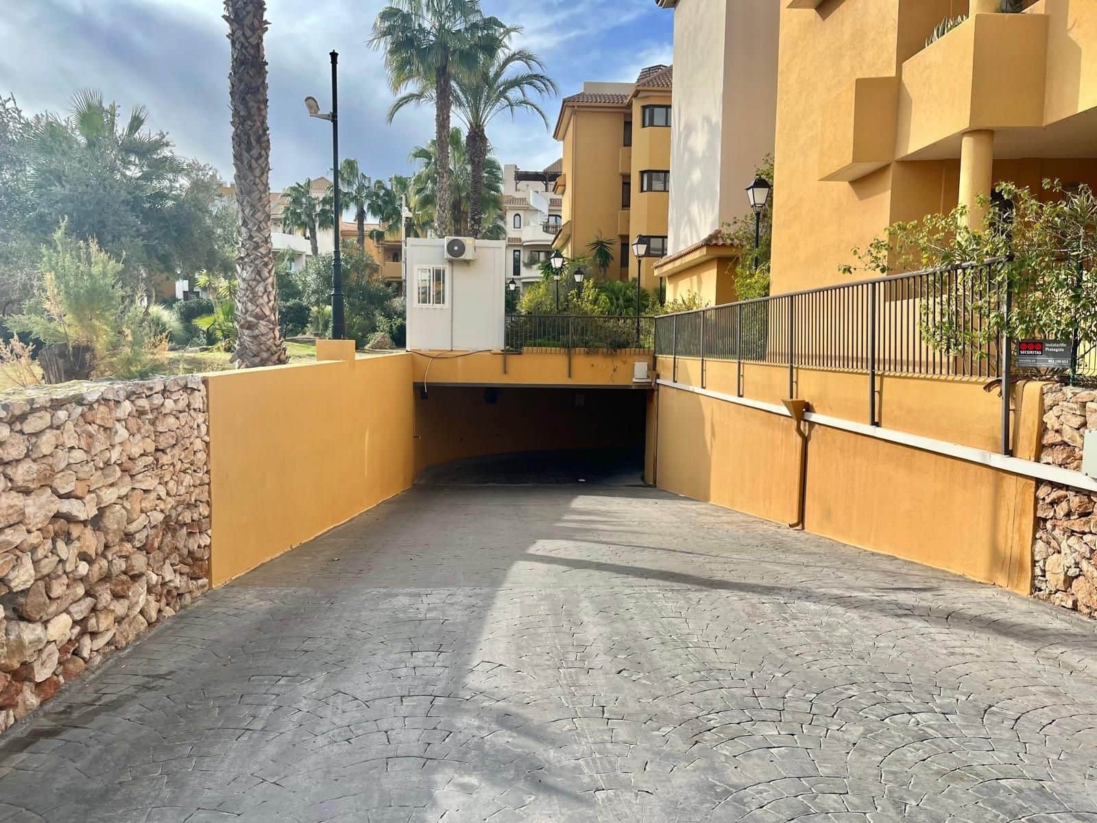 Bungalow de 2 habitaciones en Punta Prima en venta con piscina - 230.000 € (Ref: 9741862)