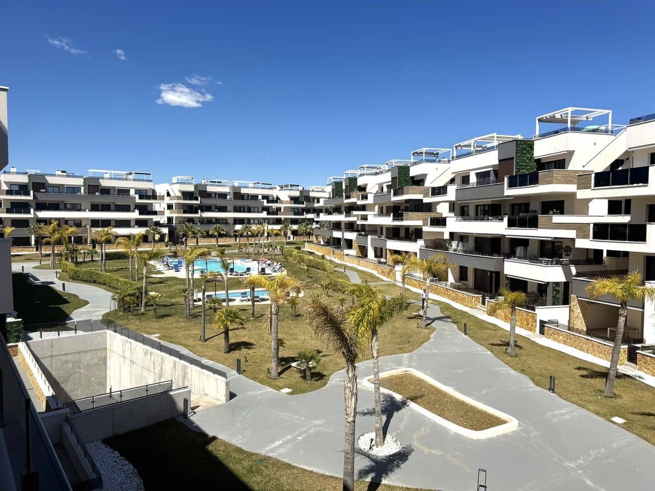 3 bedroom Apartment for sale in La Zenia with garage - € 450,000 (Ref: 9741871)