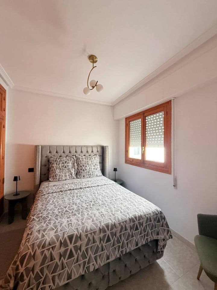 Ático de 2 habitaciones en Torrevieja en venta - 265.000 € (Ref: 9741873)