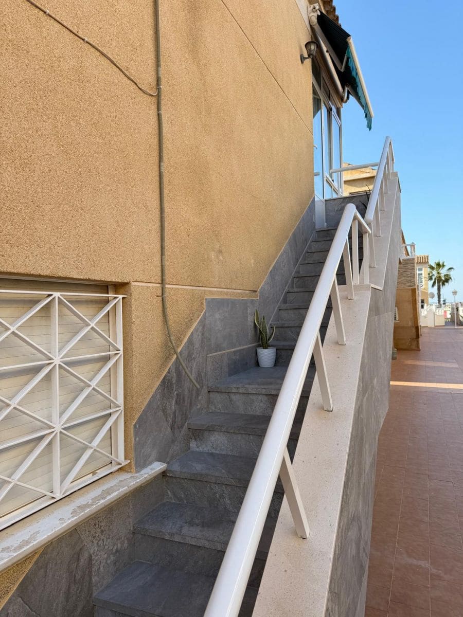 2 chambre Appartement à vendre à Torrevieja avec garage - 188 000 € (Ref: 9741876)