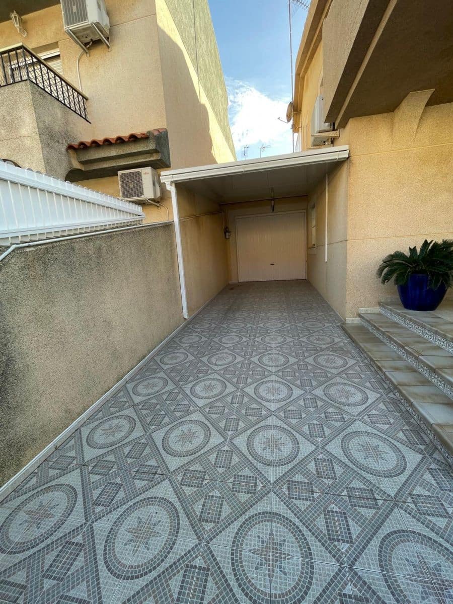 3 bedroom Villa for sale in Santiago de la Ribera with pool - € 519,000 (Ref: 9741877)