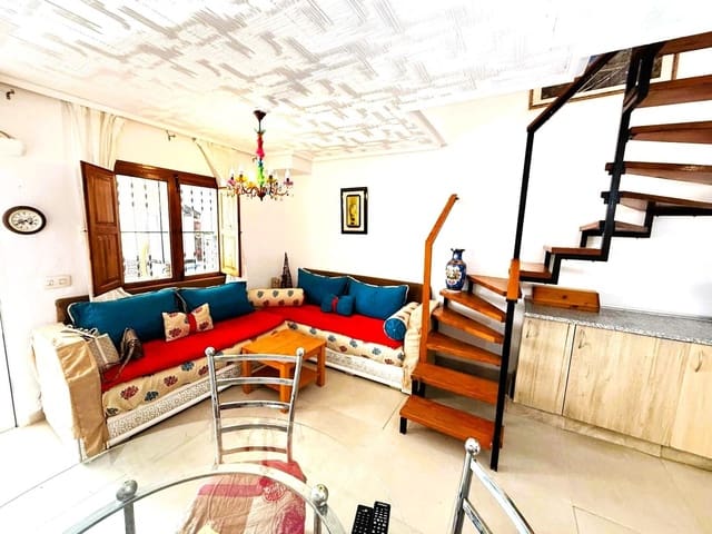 2 camera da letto Casa in vendita in El Chaparral - La Siesta - La Torreta, Torrevieja con piscina - 129.900 € (Rif: 9741878)