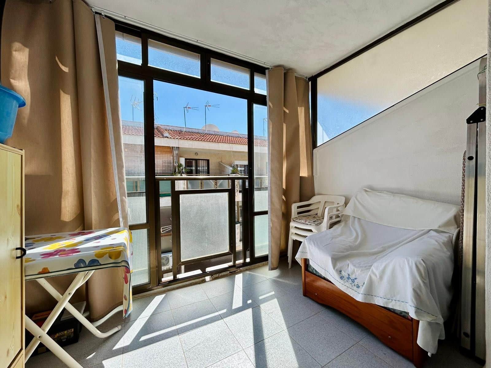 1 bedroom Apartment for sale in Torrevieja - € 74,000 (Ref: 9744164)