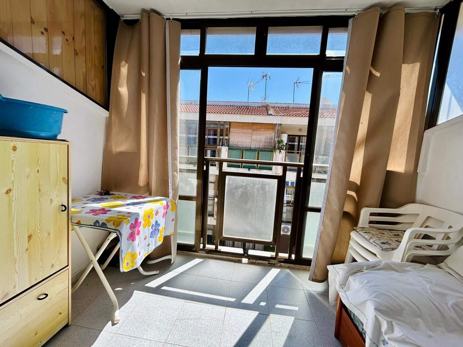 1 bedroom Apartment for sale in Torrevieja - € 74,000 (Ref: 9744164)