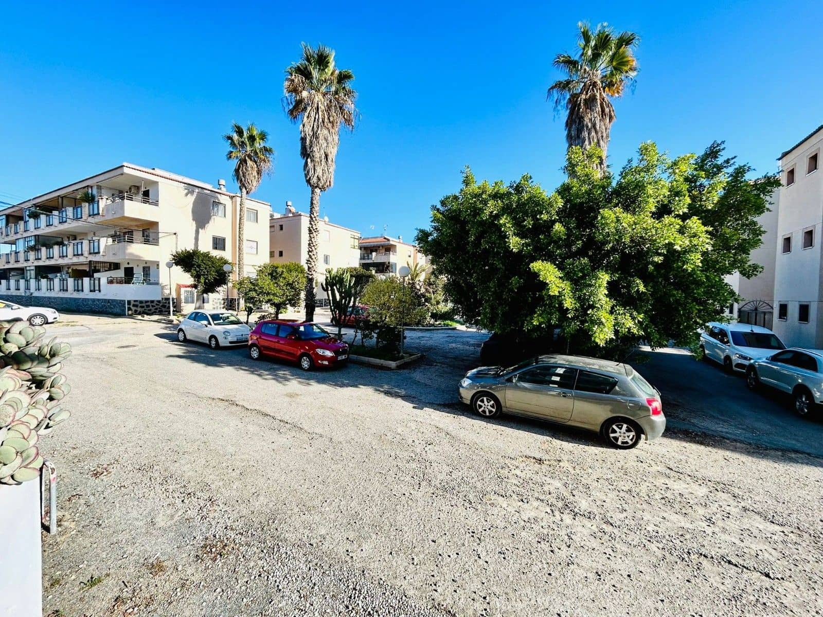 1 bedroom Apartment for sale in Torrevieja - € 74,000 (Ref: 9744164)
