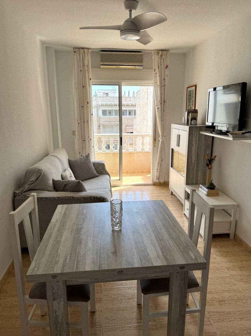 1 chambre Penthouse à vendre à Torrevieja - 115 000 € (Ref: 9745316)