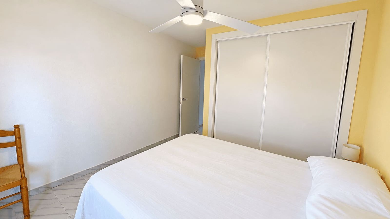 2 soveværelse Lejlighed til salg i Torrevieja med garage - € 209.000 (Ref: 9752192)