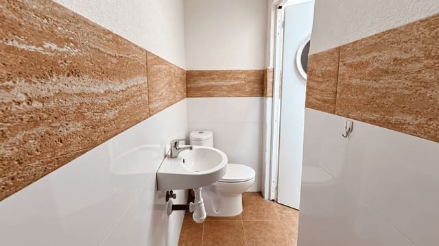 2 soveværelse Lejlighed til salg i Playa del Acequión, Torrevieja med garage - € 209.000 (Ref: 9752192)