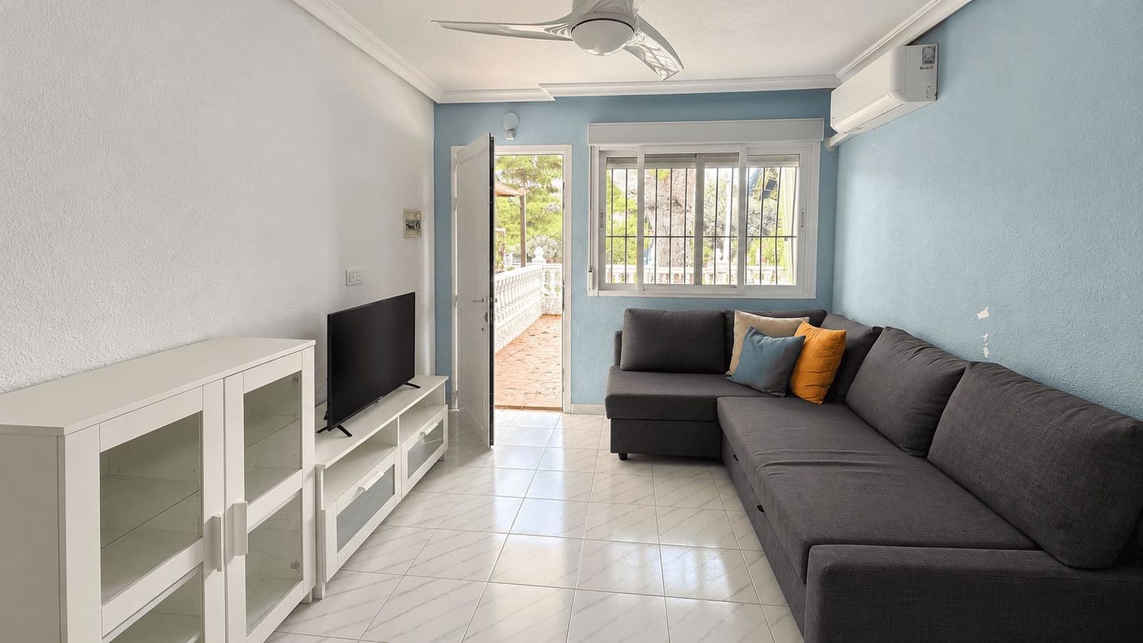 2 soveværelse Lejlighed til salg i Torrevieja med garage - € 209.000 (Ref: 9752192)