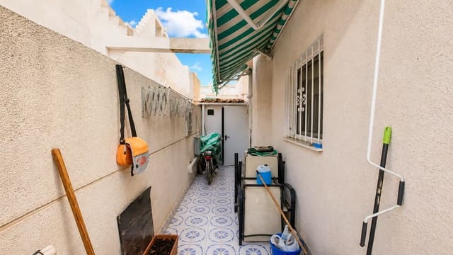 Adosado de 4 habitaciones en El Limonar, Torrevieja en venta con piscina - 199.000 € (Ref: 9752205)