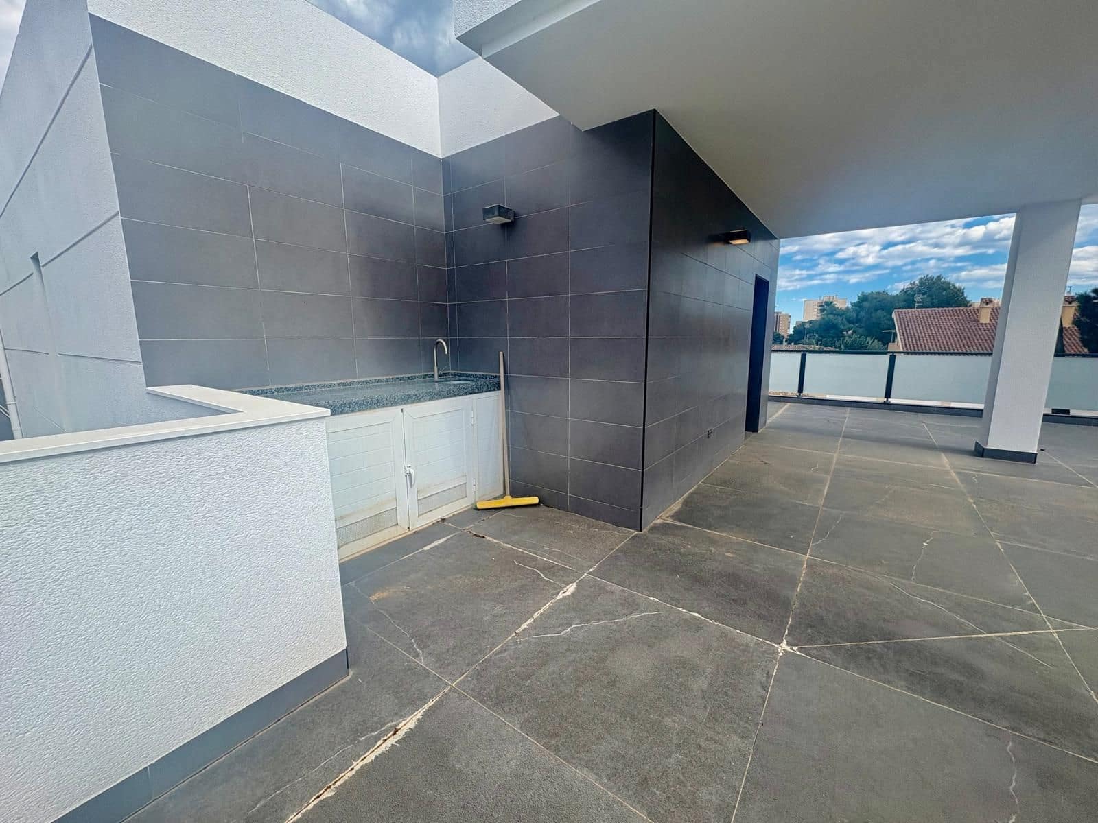 4 makuuhuone Huvila myytävänä paikassa Campoamor mukana uima-altaan 
autotalli - 985 000 € (Ref: 9752206)