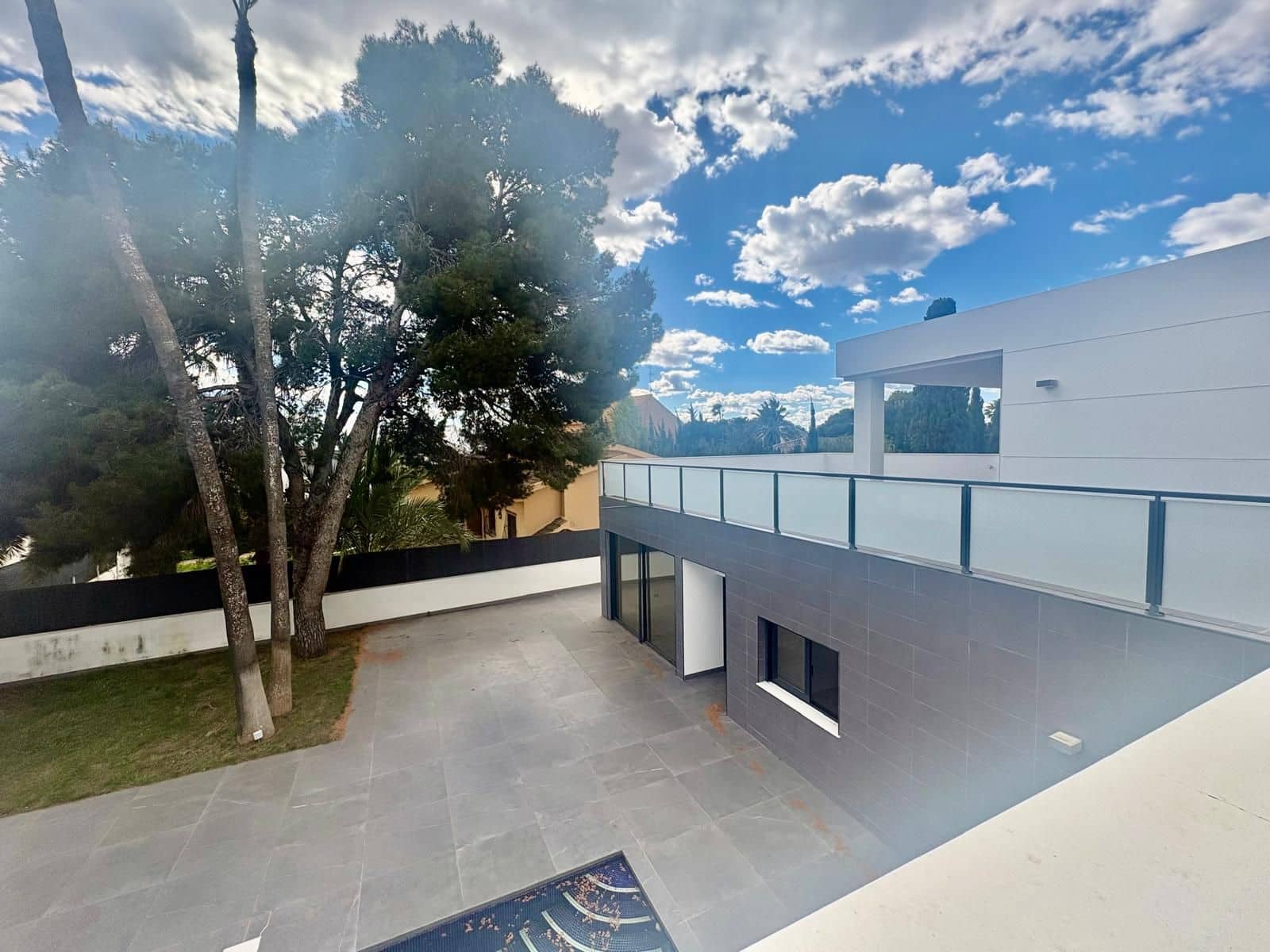 4 makuuhuone Huvila myytävänä paikassa Campoamor mukana uima-altaan 
autotalli - 985 000 € (Ref: 9752206)