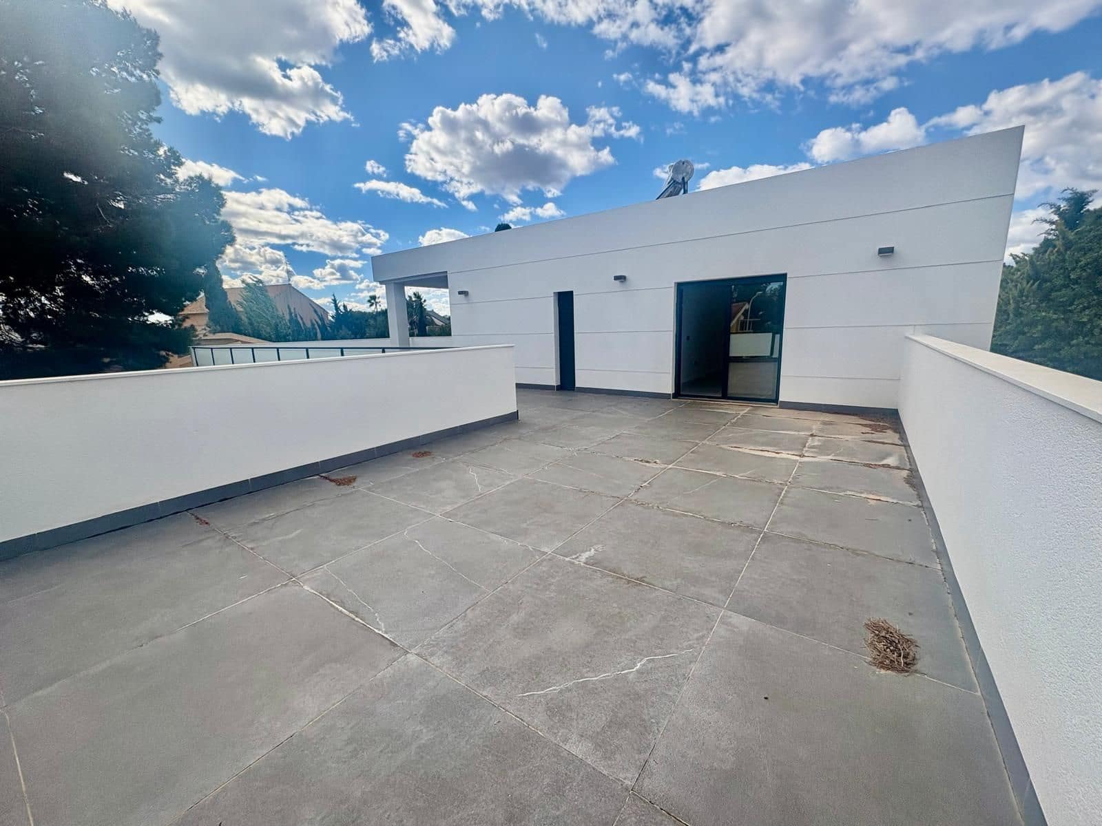 4 makuuhuone Huvila myytävänä paikassa Campoamor mukana uima-altaan 
autotalli - 985 000 € (Ref: 9752206)