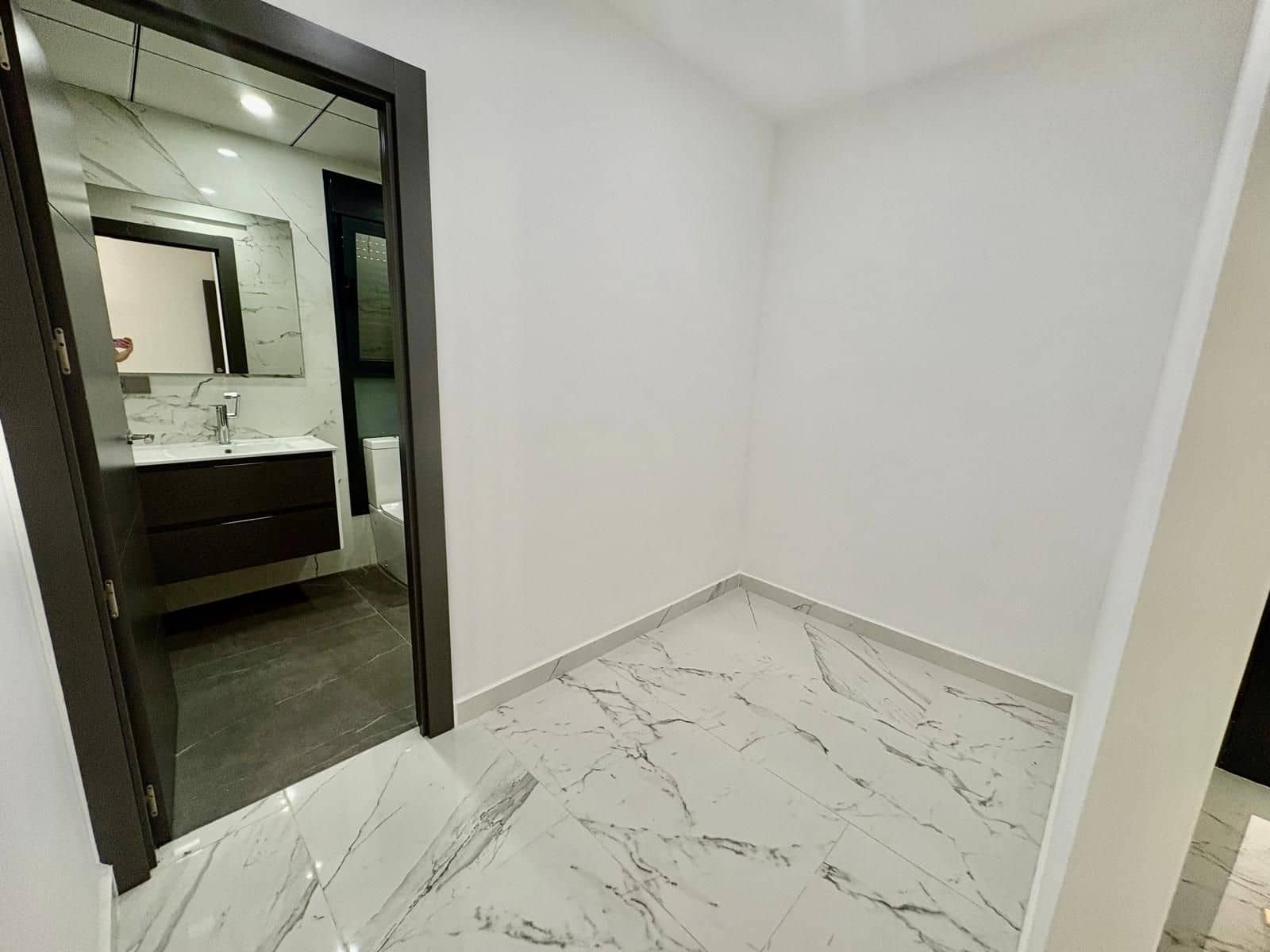 4 makuuhuone Huvila myytävänä paikassa Campoamor mukana uima-altaan 
autotalli - 985 000 € (Ref: 9752206)