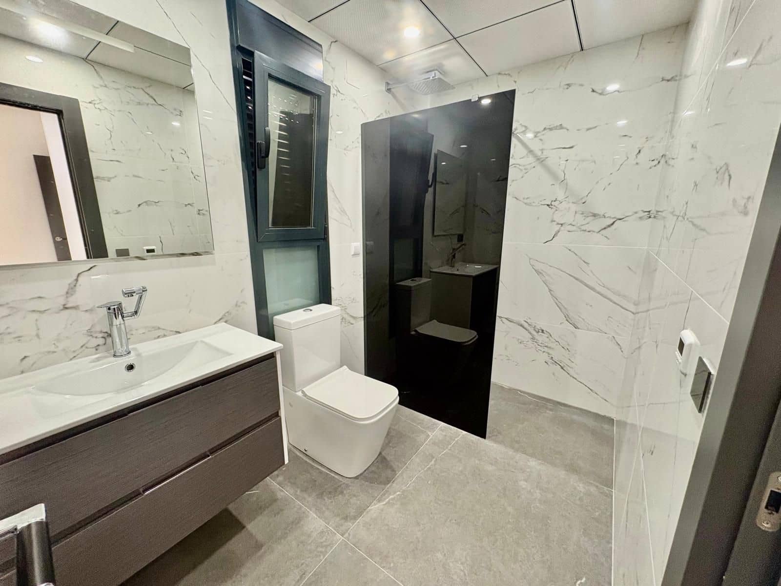 4 makuuhuone Huvila myytävänä paikassa Campoamor mukana uima-altaan 
autotalli - 985 000 € (Ref: 9752206)