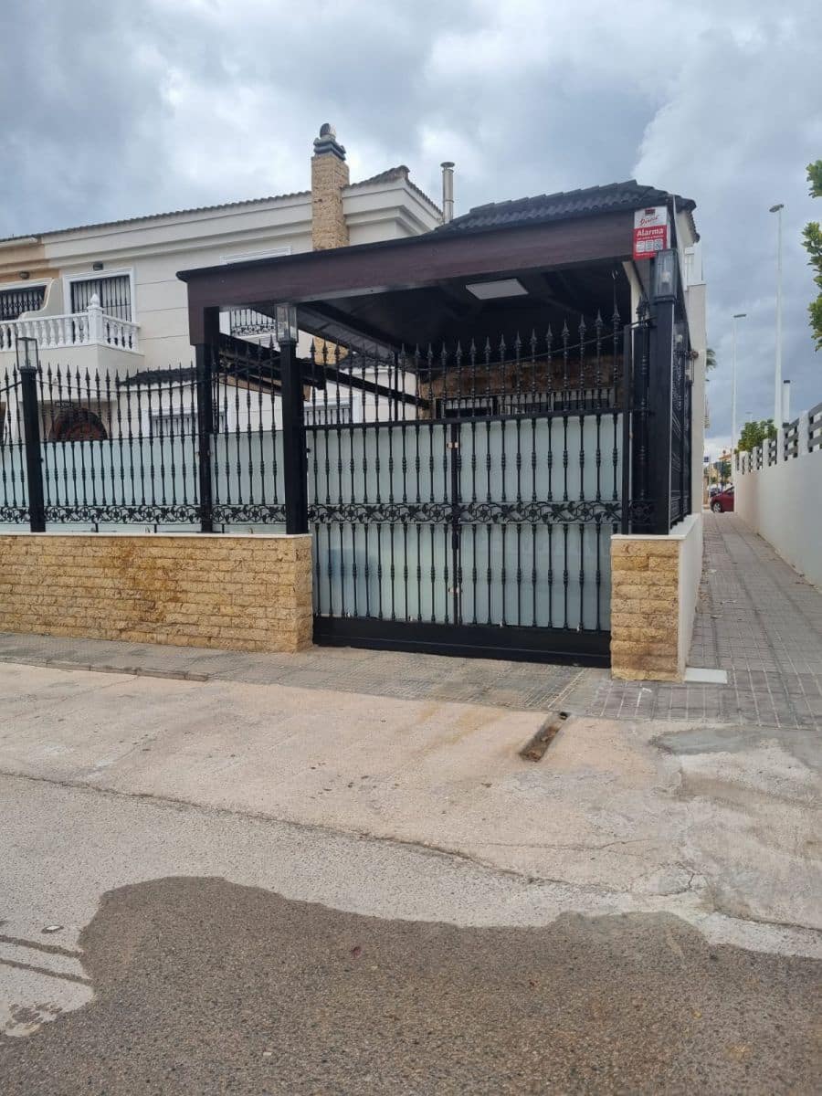 4 sypialnia Dom szeregowy na sprzedaż w La Zenia z basenem - 359 000 € (Ref: 9752207)