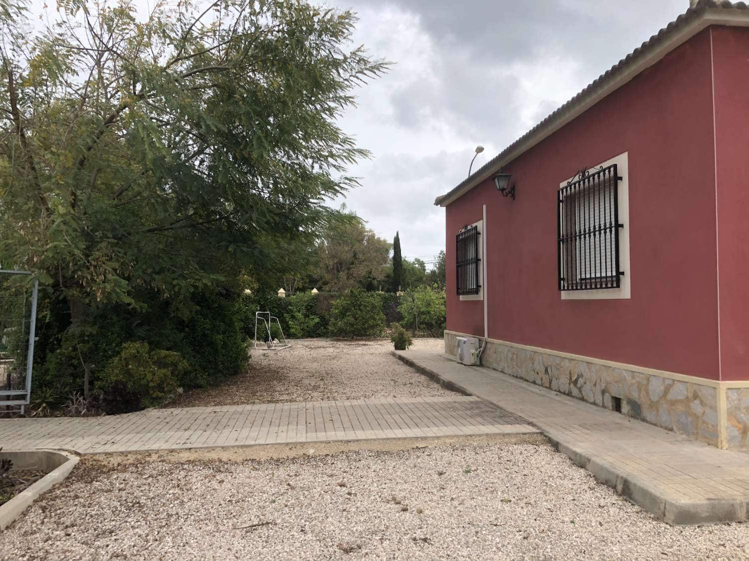 4 sypialnia Willa na sprzedaż w Callosa de Segura z basenem garażem - 890 000 € (Ref: 9752208)