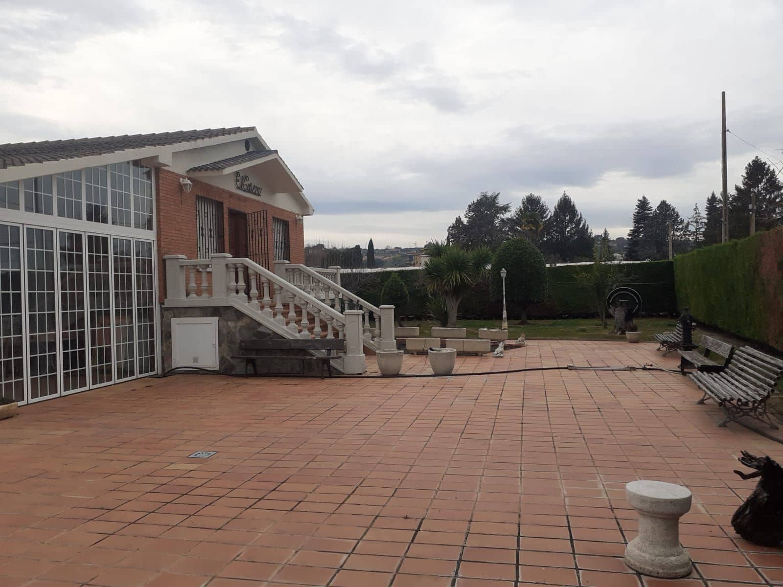 4 bedroom Villa for sale in Villamediana de Iregua with pool garage - € 1,100,000 (Ref: 9752210)