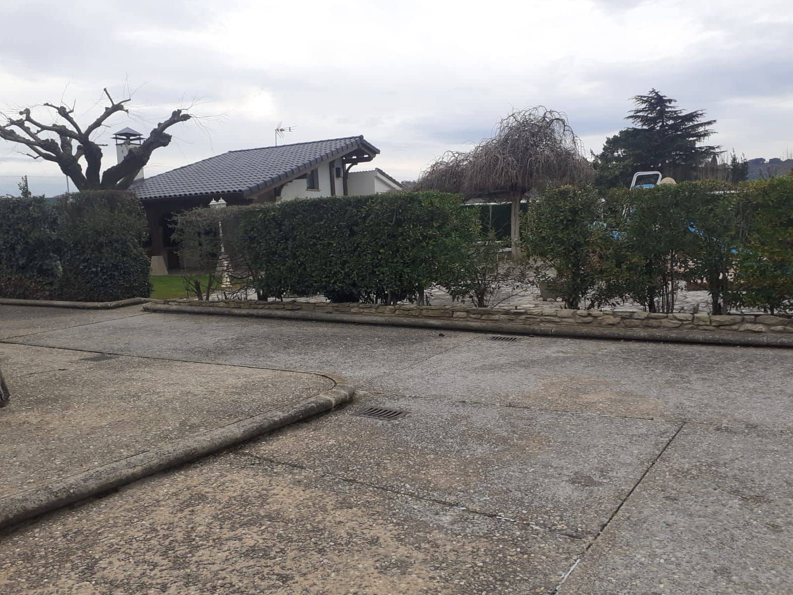 4 bedroom Villa for sale in Villamediana de Iregua with pool garage - € 1,100,000 (Ref: 9752210)