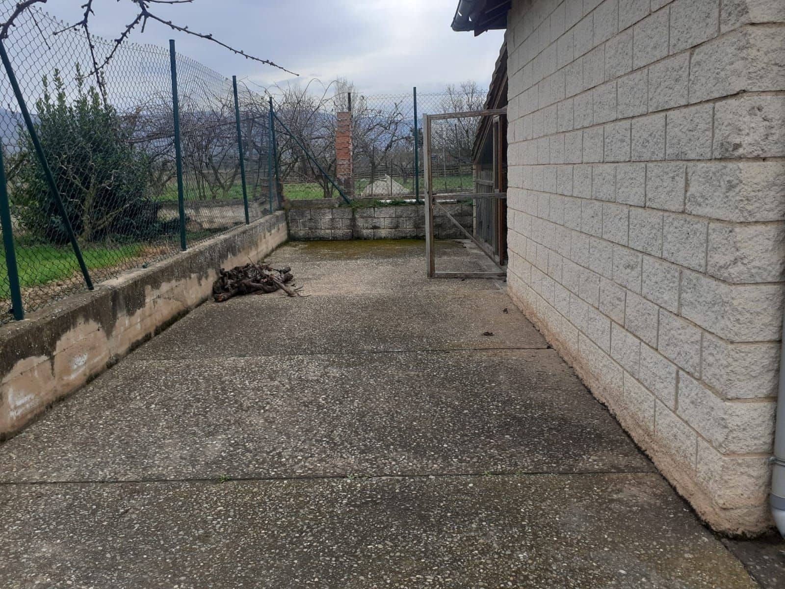 4 bedroom Villa for sale in Villamediana de Iregua with pool garage - € 1,100,000 (Ref: 9752210)