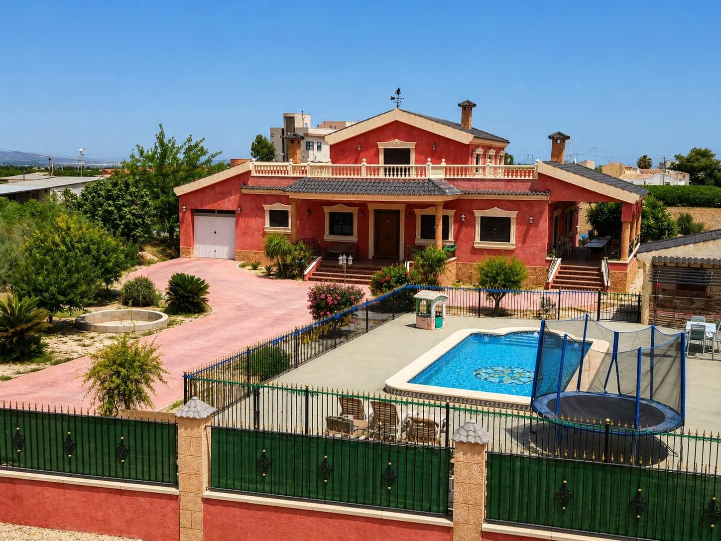 Chalet de 4 habitaciones en Orihuela en venta con piscina garaje - 472.500 € (Ref: 9752211)