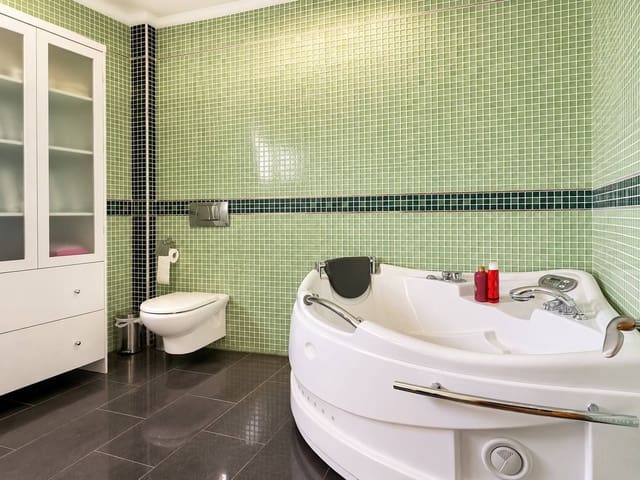 Chalet de 4 habitaciones en Desamparados - Hurchillo - Torremendo, Orihuela en venta con piscina garaje - 472.500 € (Ref: 9752211)