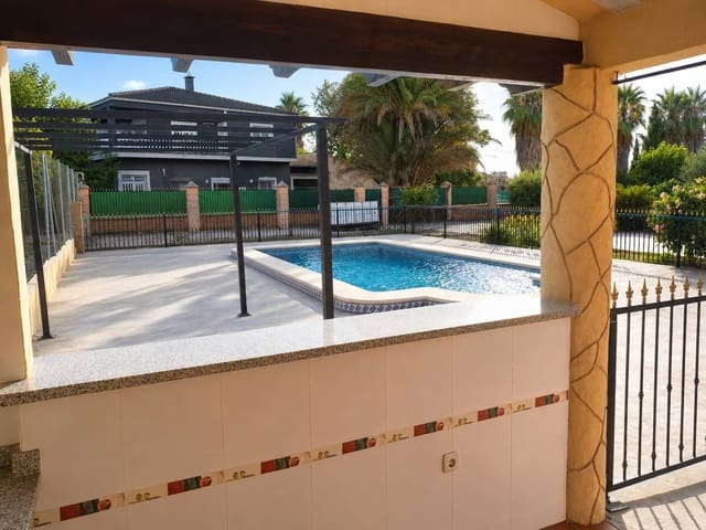 Chalet de 4 habitaciones en Desamparados - Hurchillo - Torremendo, Orihuela en venta con piscina garaje - 472.500 € (Ref: 9752211)