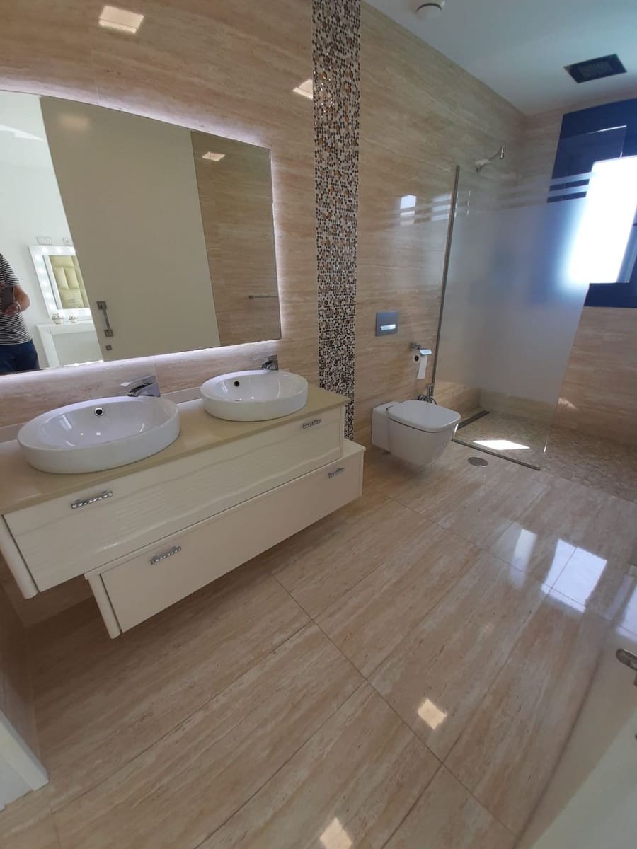 5 soveværelse Villa til salg i San Miguel de Salinas med swimmingpool - € 849.000 (Ref: 9752214)