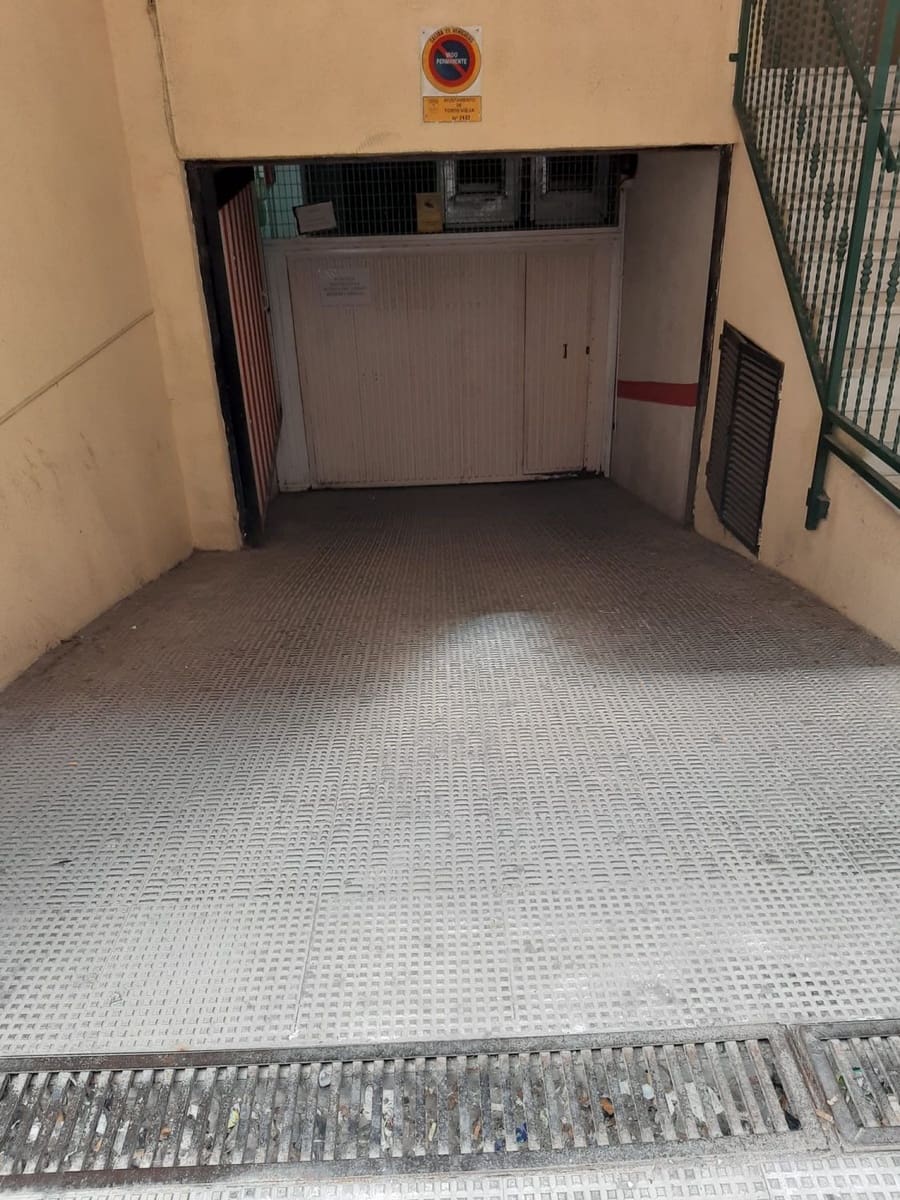 Garasje til salgs i Torrevieja - € 20 000 (Ref: 9752220)