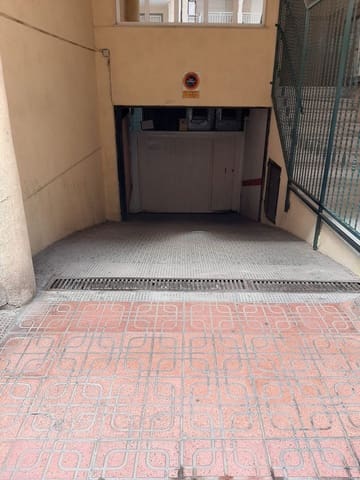 Garage til salg i Centro, Torrevieja - € 20.000 (Ref: 9752220)
