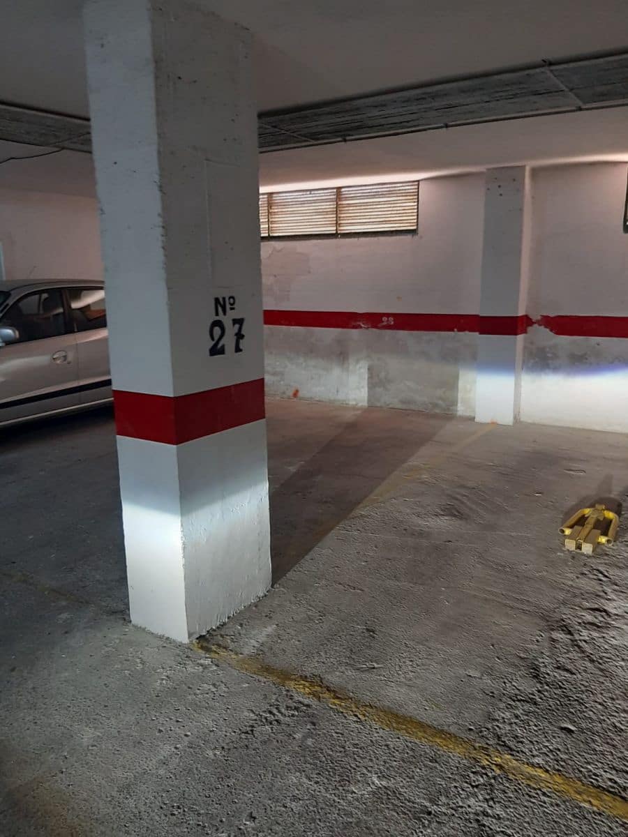 Garagem para venda em Torrevieja - 8 000 € (Ref: 9752221)