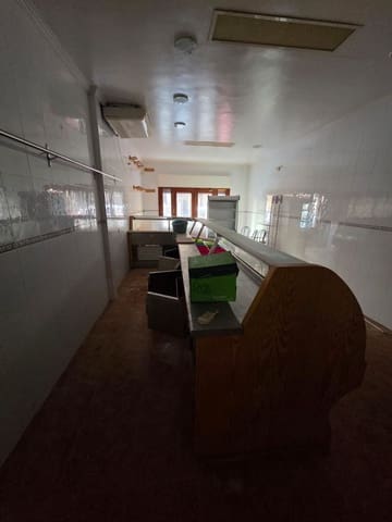 Commercial for sale in Centro, Torrevieja - € 115,000 (Ref: 9752223)