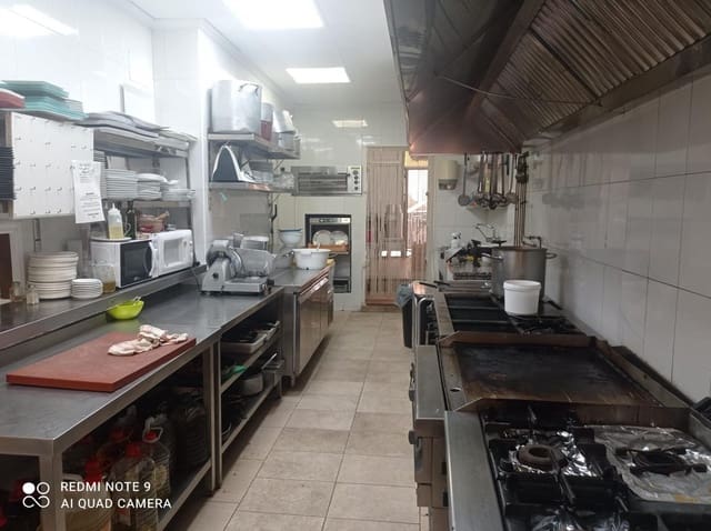 Commerciale in vendita in Playa del Cura, Torrevieja - 400.000 € (Rif: 9752230)