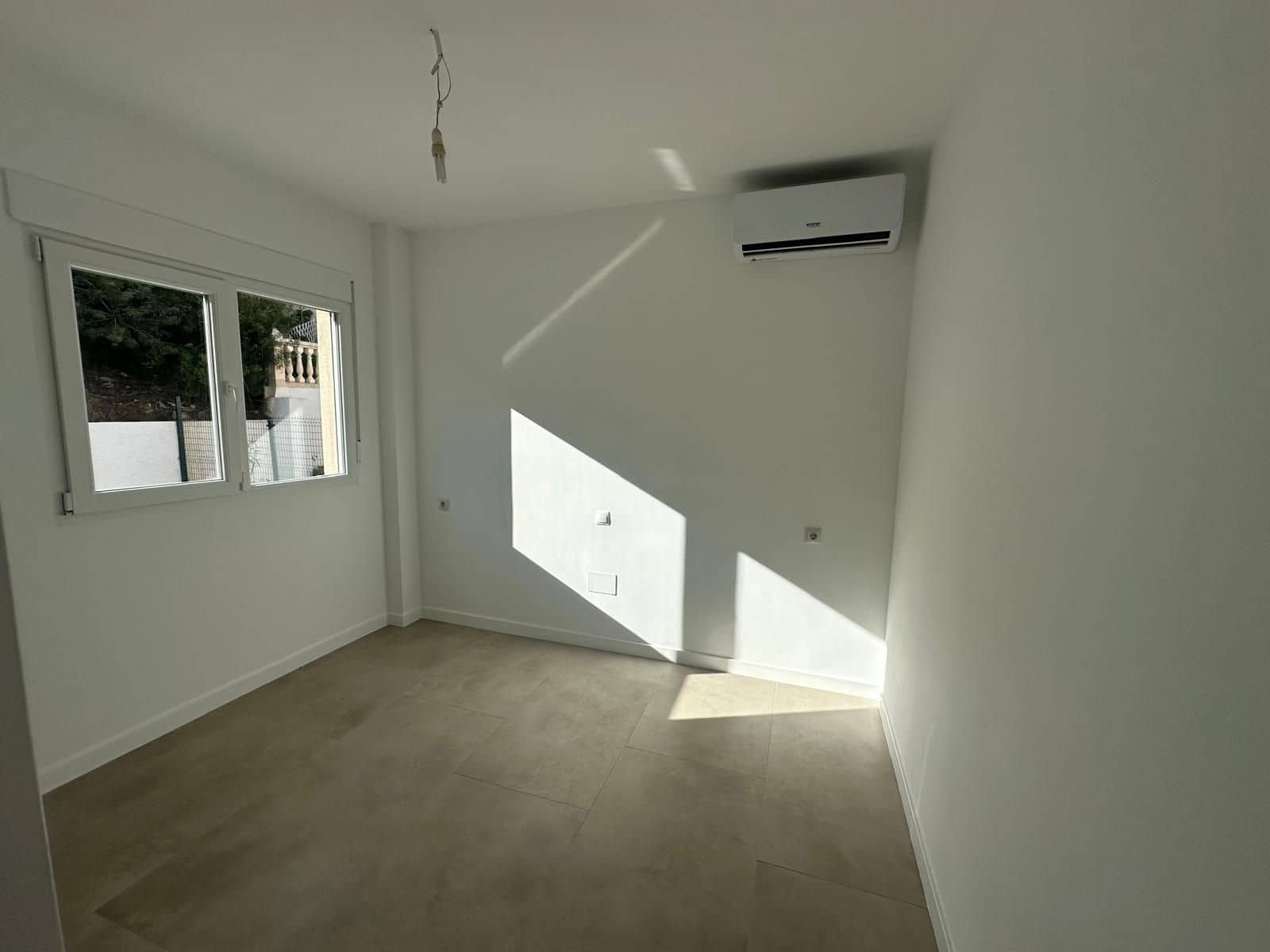 3 sypialnia Willa na sprzedaż w El Campello z garażem - 550 000 € (Ref: 9752239)