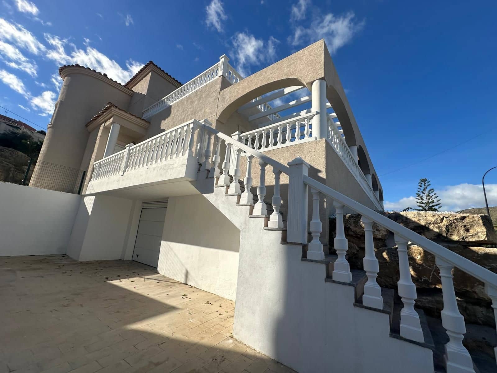 3 sypialnia Willa na sprzedaż w El Campello z garażem - 550 000 € (Ref: 9752239)