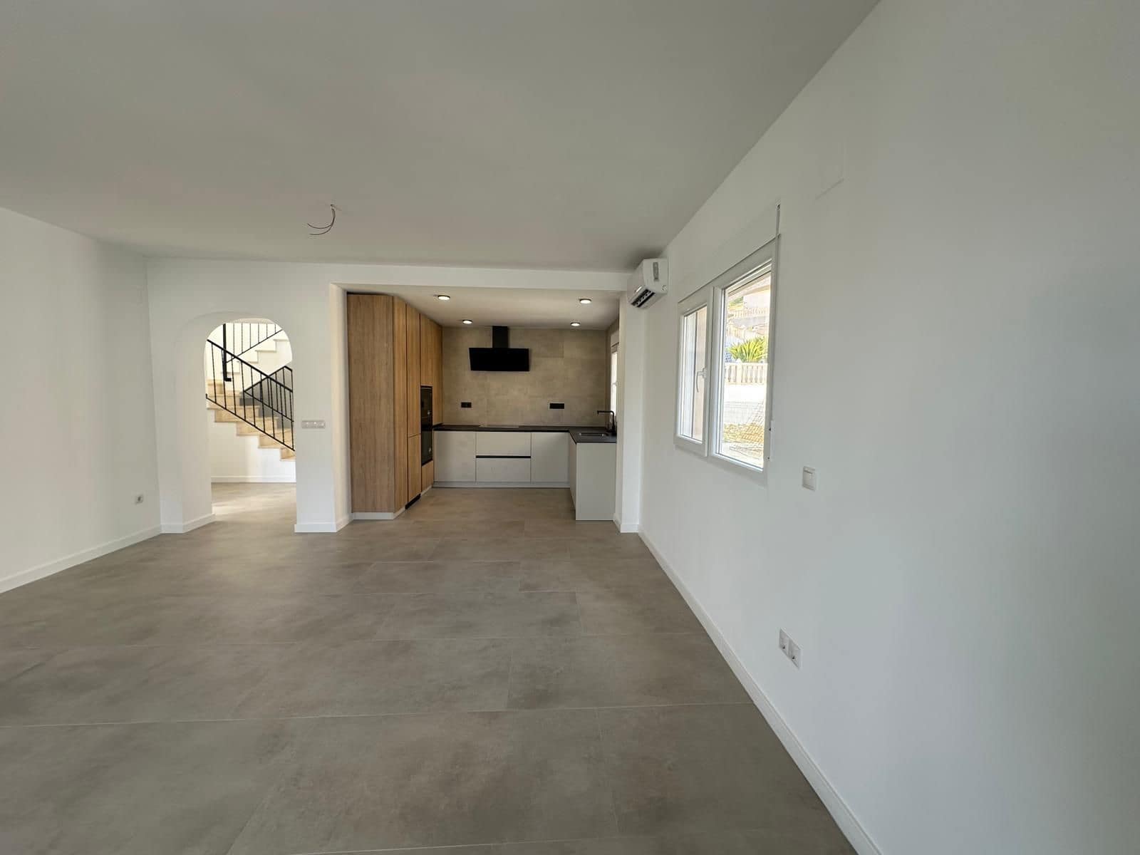 3 sypialnia Willa na sprzedaż w El Campello z garażem - 550 000 € (Ref: 9752239)