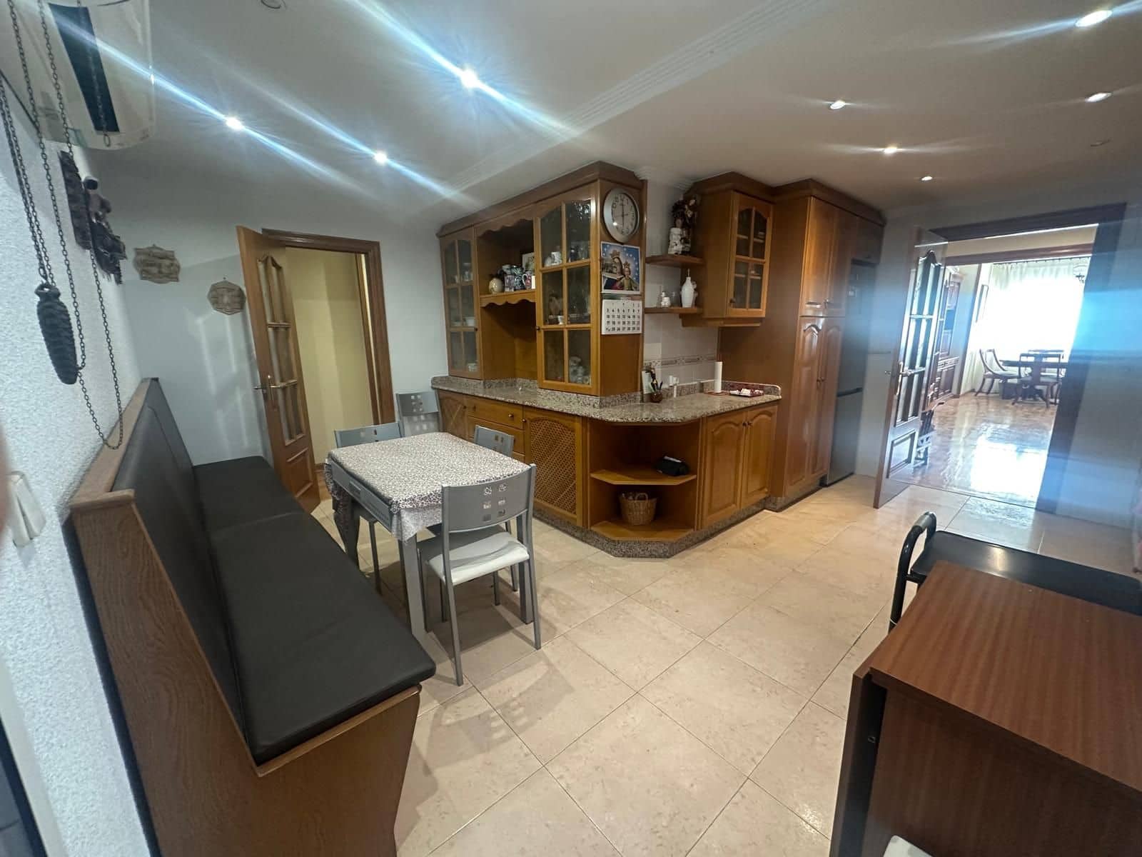 4 sovrum Lägenhet till salu i Alicante stad med garage - 437 000 € (Ref: 9752240)