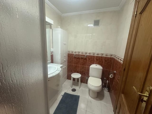 4 sovrum Lägenhet till salu i Alicante stad med garage - 437 000 € (Ref: 9752240)