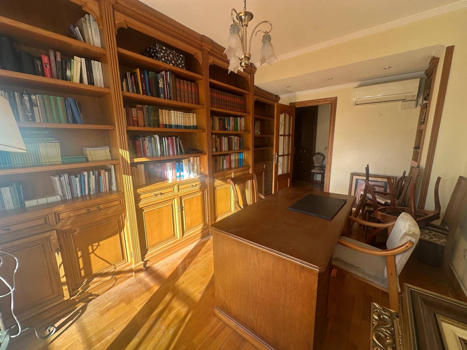 4 sovrum Lägenhet till salu i Alicante stad med garage - 437 000 € (Ref: 9752240)