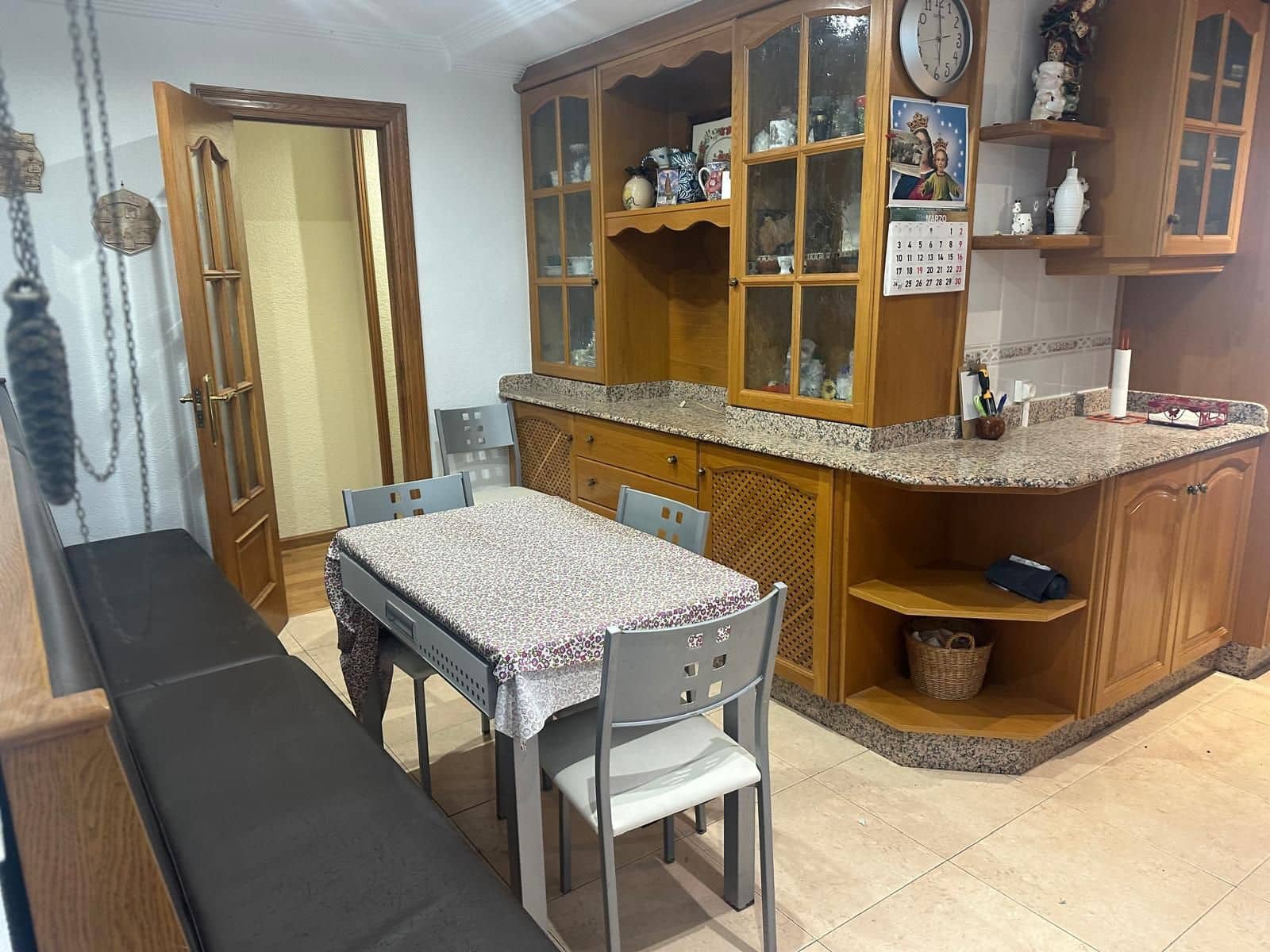 4 sovrum Lägenhet till salu i Alicante stad med garage - 437 000 € (Ref: 9752240)