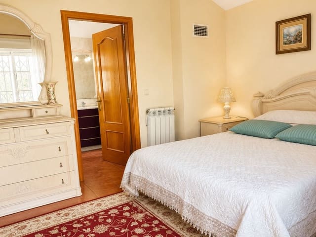 4 sypialnia Willa na sprzedaż w La Zenia, Orihuela z basenem - 555 000 € (Ref: 9752249)